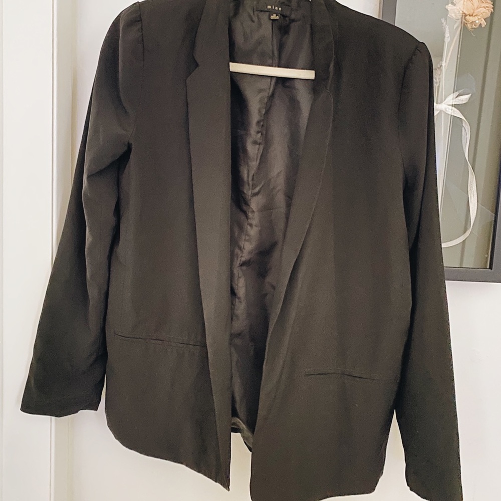 Contemporary Black Blazer